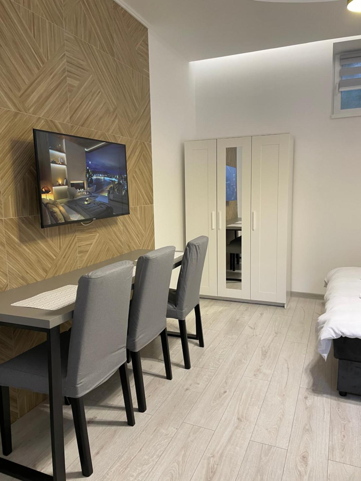 Urban Apartments Суботица Экстерьер фото