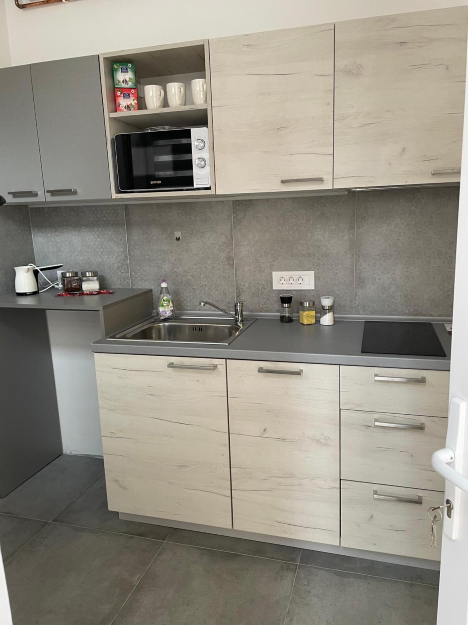 Urban Apartments Суботица Экстерьер фото
