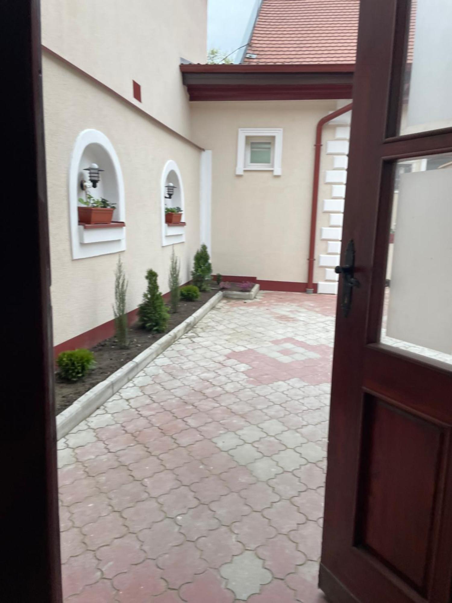 Urban Apartments Суботица Экстерьер фото